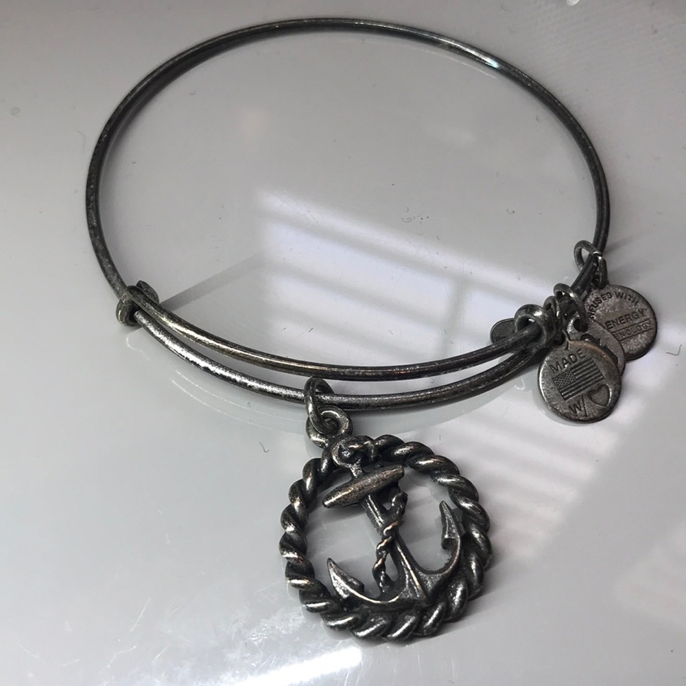 🔴Alex and Ani Anchor bracelet